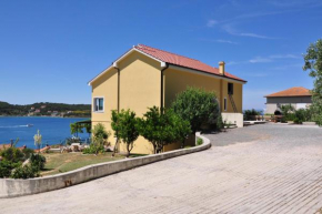 Гостиница Apartments by the sea Supetarska Draga - Gornja, Rab - 5055  Супетарска Драга